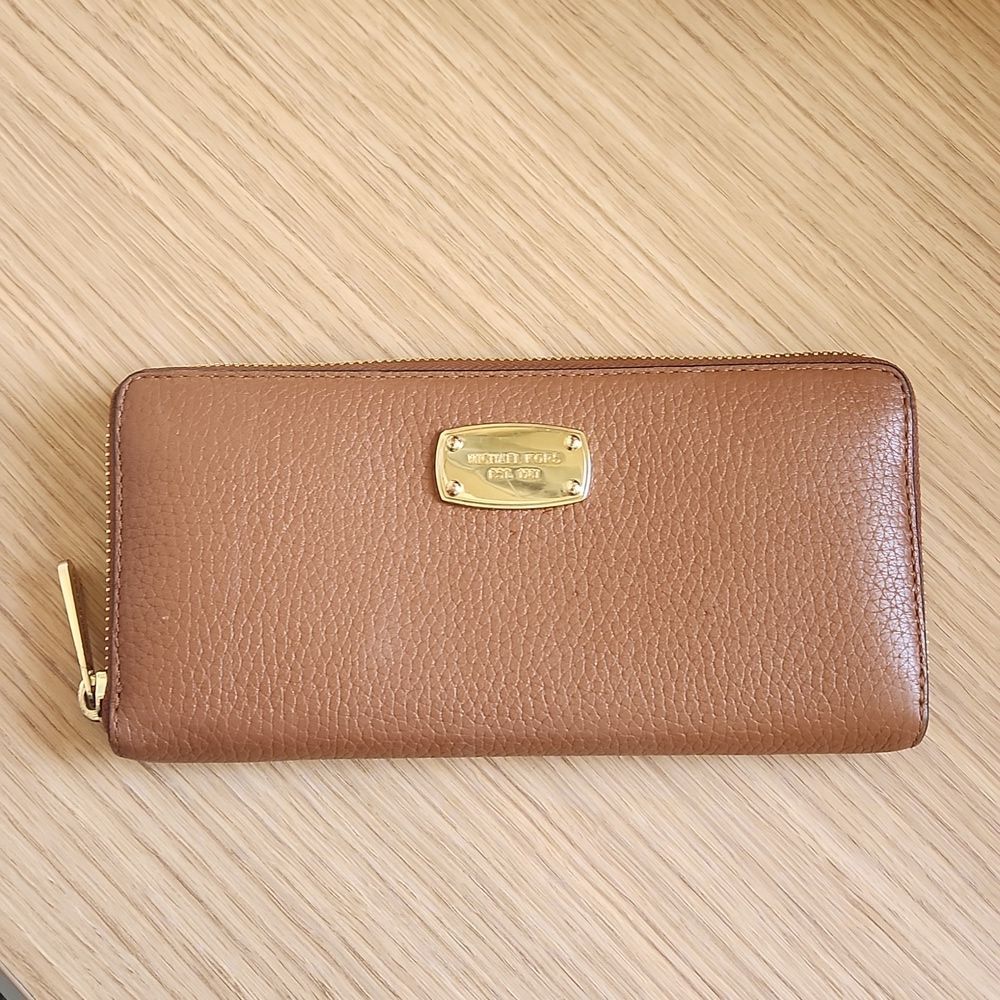 Michael Kors Brown Pebbled Leather Accordion Ziparound Wallet